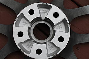 OEM 19" Rays with tires, little to no rash-img_5701.jpg