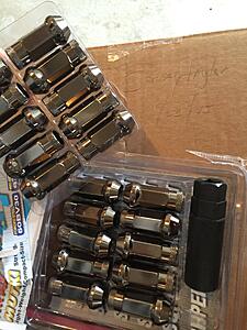 New in box Mutegi Open ended Lug Nuts-hjr9hod.jpg