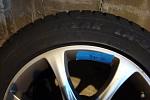 NY/LI -- SNOW TIRES Bridgestone Blizzak 17&quot; 18&quot; Infiniti G35 Nissan 350z Brembo-dsc00535.jpg