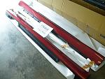 New OEM Side Skirts Garnet Fire-p1060746.jpg