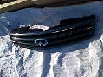 05-06 New OEM Sedan Grill-06g35grill.jpg