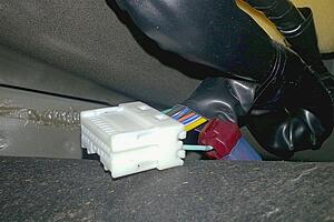 Some brief notes on a Basslink install in non-Bose sedan-kl8ex5b.jpg