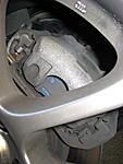 Can someone do an easy visual check on their 05-06 brakes for me?-img_0543.jpg