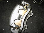 Can someone do an easy visual check on their 05-06 brakes for me?-img_0545.jpg
