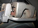 Can someone do an easy visual check on their 05-06 brakes for me?-img_6113.jpg