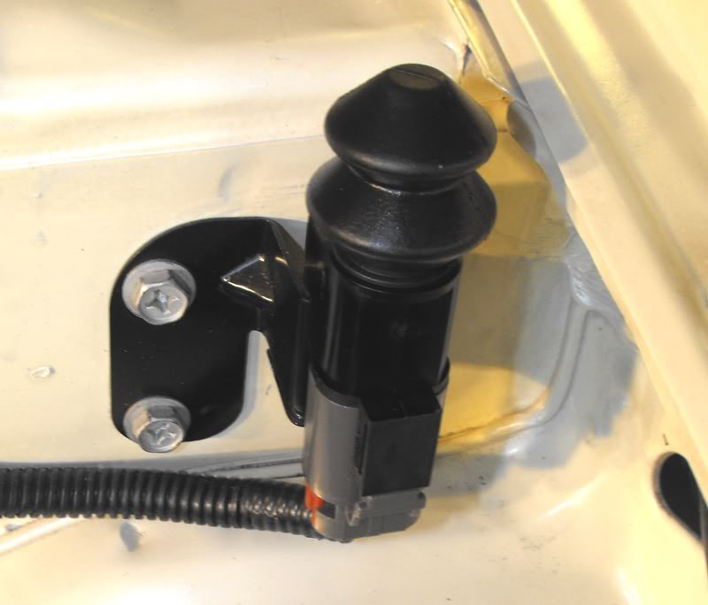 Name:  Hood_Switch_Grommet.jpg
Views: 59
Size:  43.1 KB