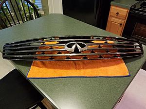 OEM 2005 Coupe Grill w/Infiniti Emblem-grille4.jpg