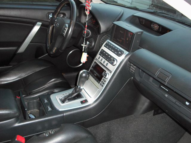 30+ 2006 Infiniti G35 Interior.
