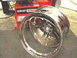 Can someone help me out?-badbwheel1.jpg