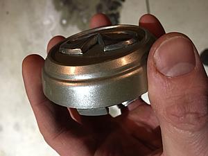 Wheel cap question / problem-wheel-center-cap.jpg