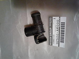 03 Sedan Bleeder Valve Issue-g35valvebroke.jpg