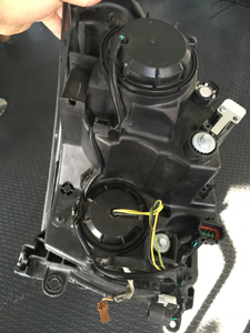 OEM 06-07 Projectors Excellent Condition-68ae4tc.png