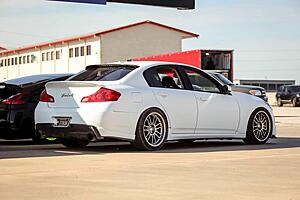 S.O.S. - Signaled Out Sedan-rukdyuj.jpg