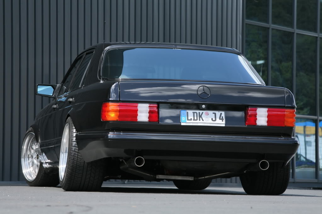 Name:  Mercedes-W126-11.jpg
Views: 73
Size:  85.8 KB