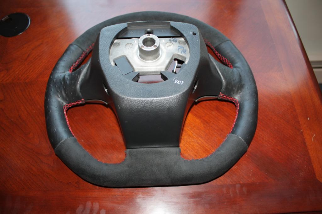 AUDI TT MK1 custom steering wheel + ALCANTARA YELLOW STRIPE