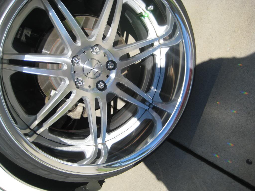 Name:  lugs3_1024x768.jpg
Views: 306
Size:  97.8 KB